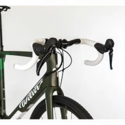 Gravel Bike Électrique Wilier Triestina Jena Hybrid Shimano GRX 11V 250 Wh 700 Mm Vert Blanc 2022 Bleu / Orange 18 Gravel Bike Électrique Wilier Triestina Jena Hybrid Shimano GRX 11V 250 Wh 700 Mm Vert Blanc 2022 Bleu / Orange -Vélos de voyage, Cyclocross & Gravel Soldes unnamed file 150