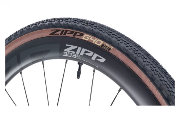 Pneu Gravel Zipp G40 XPLR 700 Mm Tubeless Ready Souple Flancs Beiges 5 Pneu Gravel Zipp G40 XPLR 700 Mm Tubeless Ready Souple Flancs Beiges – Image 3