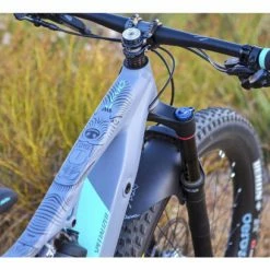 Kit Protection De Cadre ALL MOUNTAIN STYLE Honey Comb XL 10 Pcs - Loup 12 Kit Protection De Cadre ALL MOUNTAIN STYLE Honey Comb XL 10 Pcs - Loup -Vélos de voyage, Cyclocross & Gravel Soldes unnamed file 1840