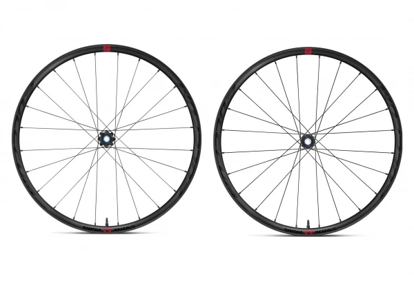Paire De Roues Fulcrum Rapid Red 5 Disc 650B | 12x100 - 12x142 Mm | Centerlock 3 Paire De Roues Fulcrum Rapid Red 5 Disc 650B | 12x100 - 12x142 Mm | Centerlock