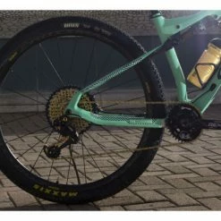 Protège-Bases All Mountain Style Honeycomb Noir Transparent 13 Protège-Bases All Mountain Style Honeycomb Noir Transparent -Vélos de voyage, Cyclocross & Gravel Soldes unnamed file 2612