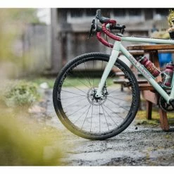 Pneu Gravel WTB ByWay 700c Tubeless Road Plus TCS Dual Compound -Vélos de voyage, Cyclocross & Gravel Soldes unnamed file 2650