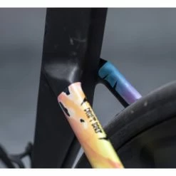 Kit De Protection Cadre Dyedbro Frame Tie Dye Multi-Couleurs 10 Kit De Protection Cadre Dyedbro Frame Tie Dye Multi-Couleurs -Vélos de voyage, Cyclocross & Gravel Soldes unnamed file 3882