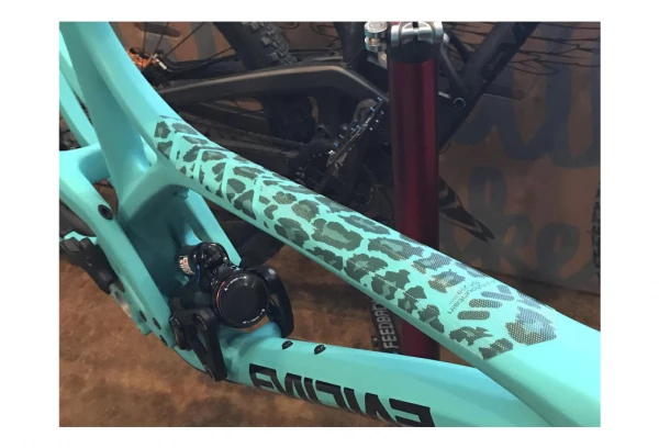 Kit Protection De Cadre ALL MOUNTAIN STYLE Honey Comb 9 Pcs - Cheetah 7 Kit Protection De Cadre ALL MOUNTAIN STYLE Honey Comb 9 Pcs - Cheetah – Image 5