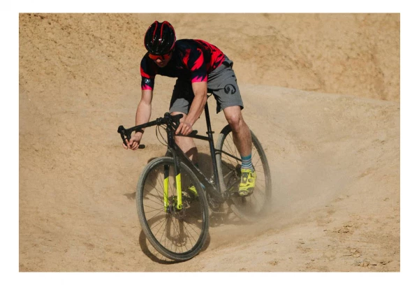 Gravel Bike Sunn Venture S2 Shimano Sora 9V 700 Mm Bleu Noir Jaune Fluo 6 Gravel Bike Sunn Venture S2 Shimano Sora 9V 700 Mm Bleu Noir Jaune Fluo – Image 4